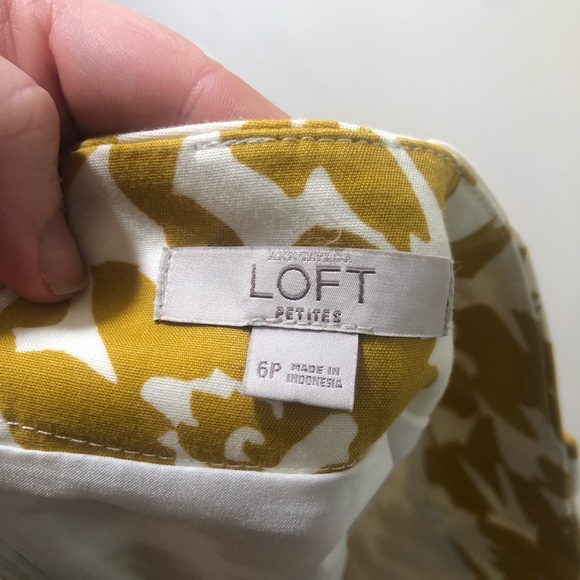 Ann Taylor Loft Gold Floral Skirt - Picture 4 of 4